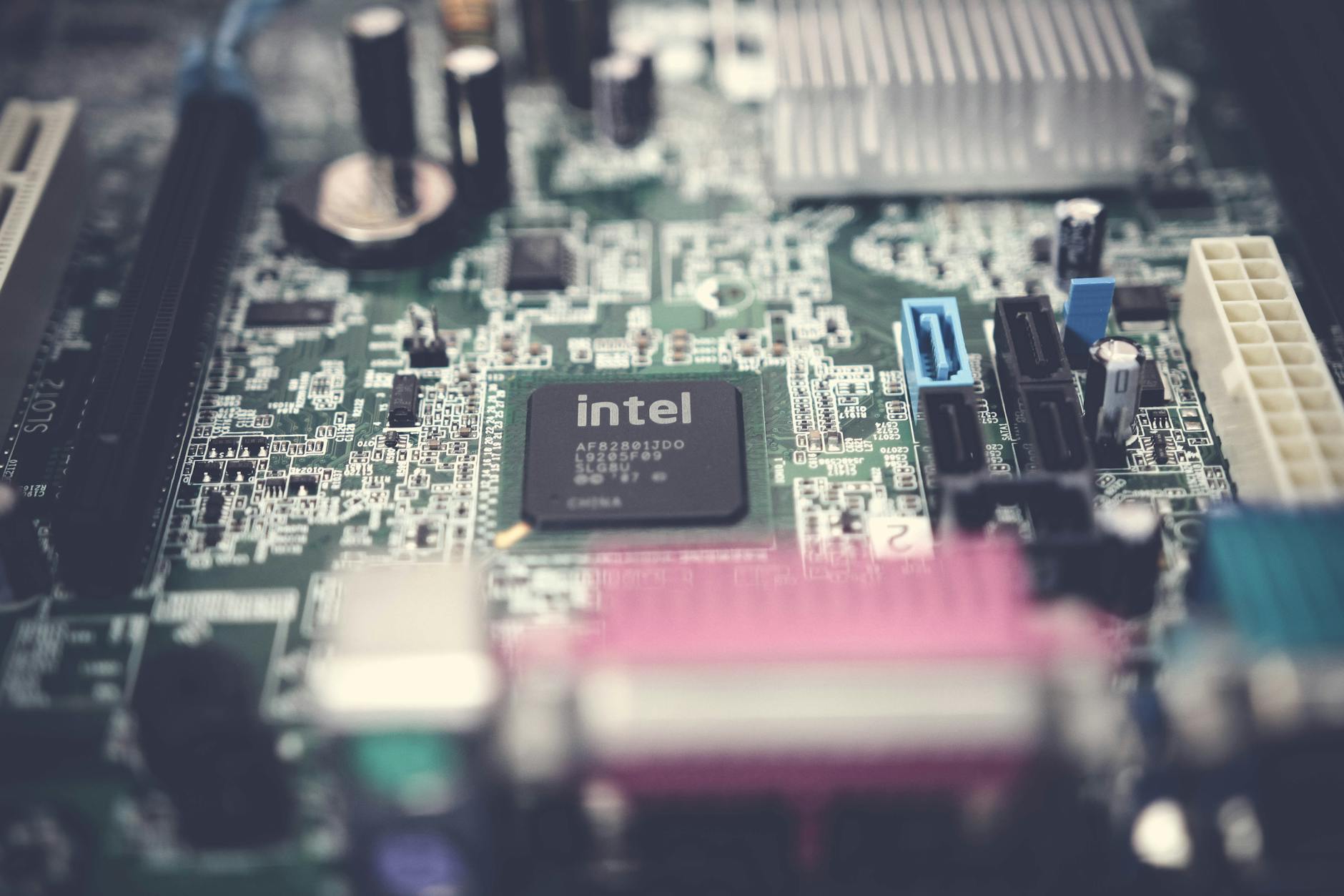 Image of an Intel Processor 